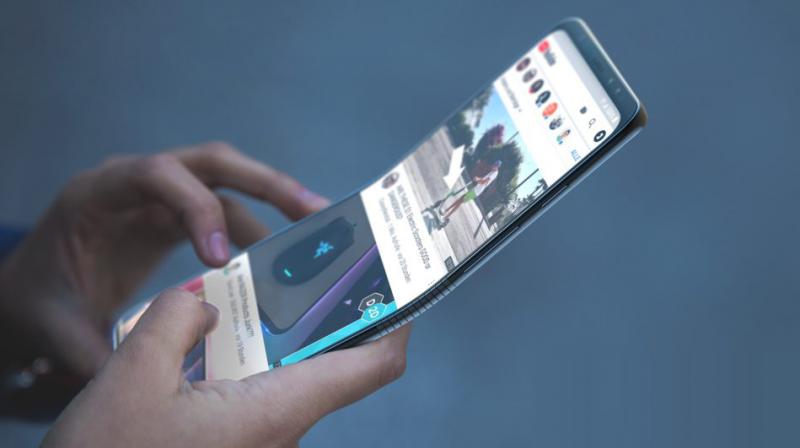 Samsungs mobile division CEO said â€œIt was time to deliverâ€ on a foldable smartphone. (Photo: nieuwemobiel.nl)