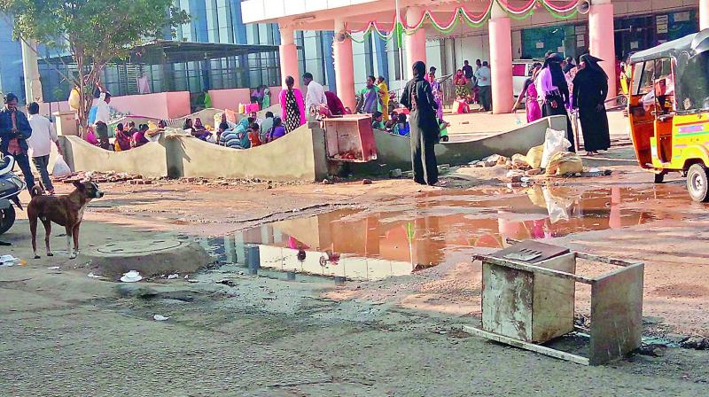 Sewage water flows outside Modern Government Maternity Hospital as the pipeline which was broken a week ago remains unrepaired. (Photo: DC)