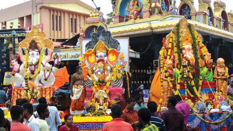 The Ganesha idols paraded at Pazhavangadi before the immersion procession as part of the Vinayaka Chaturthy celebrations in Thiruvananthapuram on Monday. (Photo: DC)