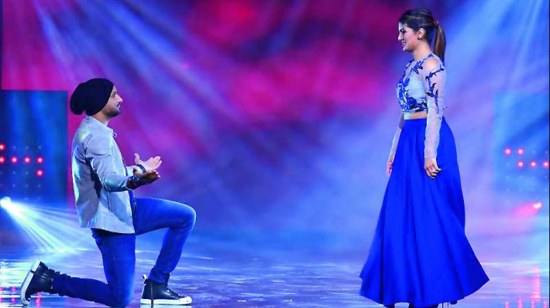 As a reaction to the performance, Bhajji went on to the stage and apologised to Geeta for everything and anything wrong he may have said to her.