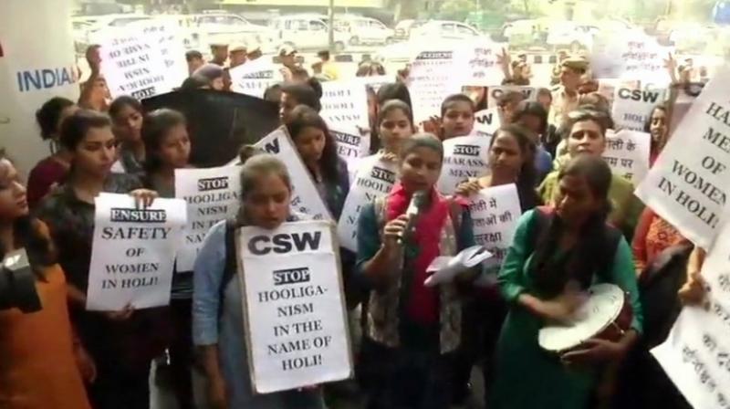 The protest was called after some students of LSR college alleged that some miscreants have been harassing them in the name of the festival of Holi by throwing semen-filled balloons at them. (Photo: Twitter | ANI)