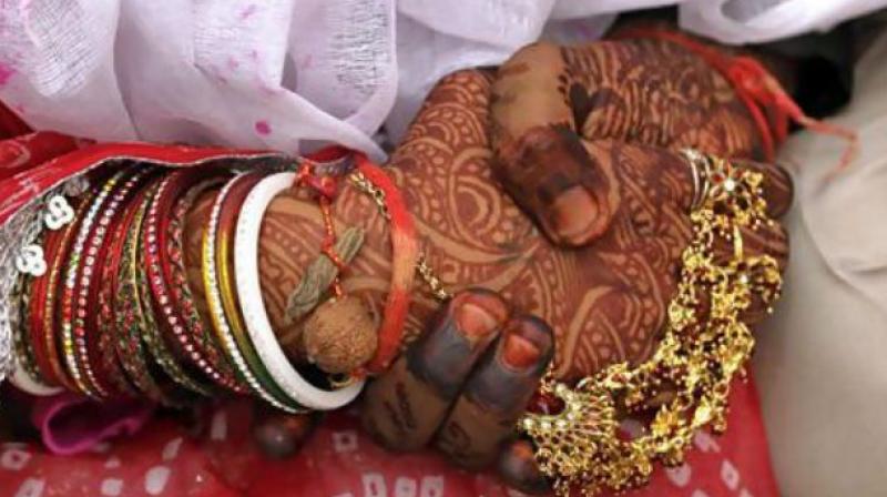 A Hindu man helped a poor Muslim family get their daughter married.