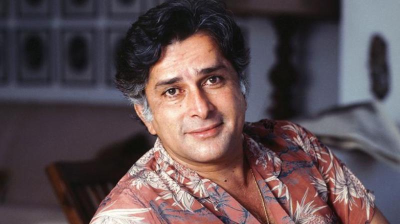 The first clip showed Amitabh Bachchan, a totally different huge superstar  and the second featured Rishi Kapoor, Shashis brothers son. News at Ten paraded each as though they were displaying the acting talents of the late Shashi.
