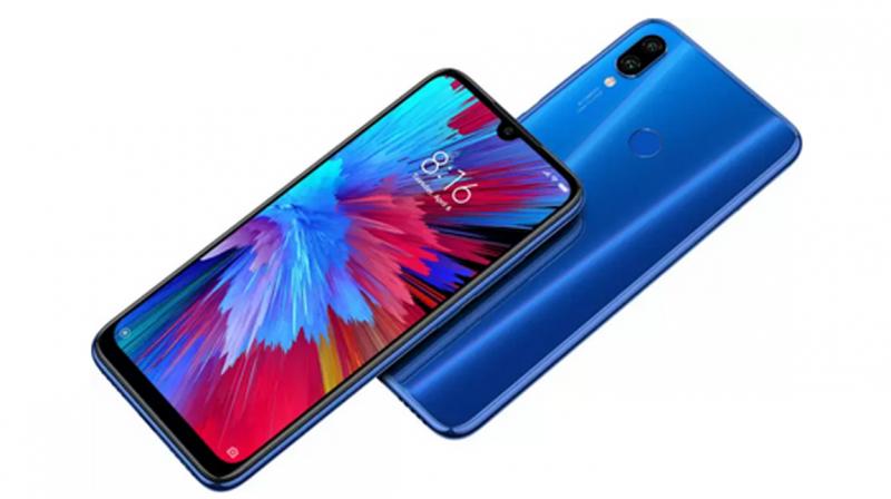 The Redmi Note 7 features a 6.3-inch FHD+ display that supports a resolution of 2340 x 1080 pixels.
