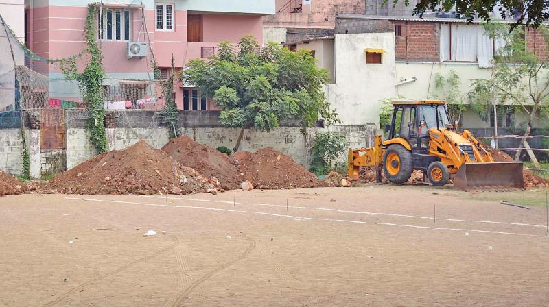 Velachery residents against using the playground to build a taluk office. (Photo: DC)