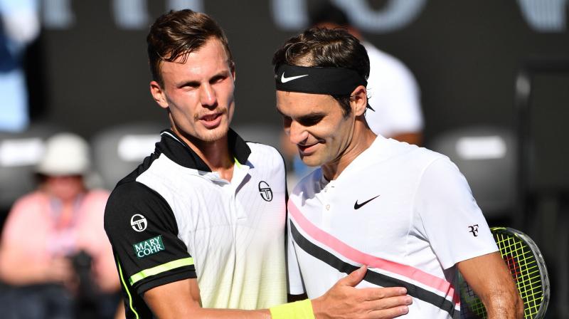 Australian Open: Roger Federer charges into quarterfinals, beats Marton Fucsovics