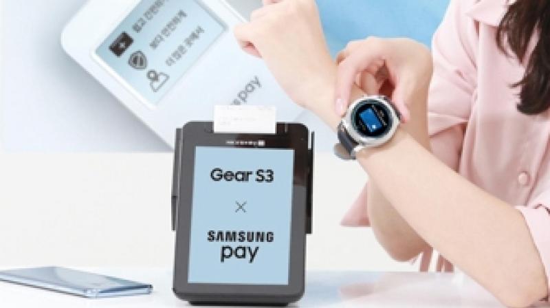 The service was originally planned to incorporate on Gears S3 smartwatch in September 2016 (photo: Yonhap)