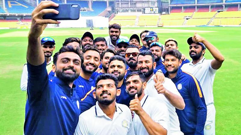 Saurashtra skipper Jaydev Unadkat takes a selfie after defeating Karnataka in the Ranji Trophy semifinal on Monday. (Photo:Twitter)