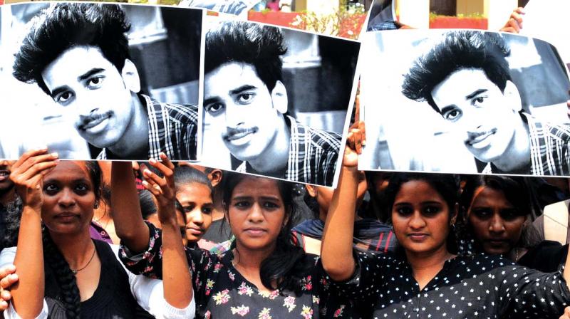 SFI activists of St Alberts College, Kochi stage a protest on Friday seeking justice for Jishnu.  (Photo: DC)
