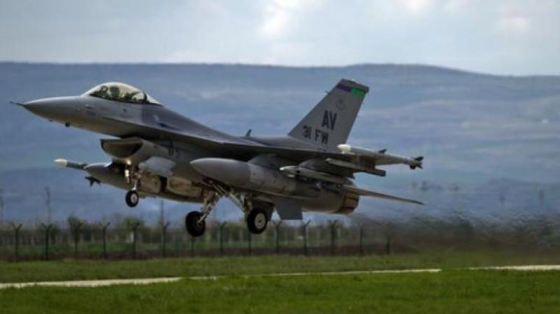 According to the report, Pakistan probably assigns a nuclear strike mission to select F-16A/B and Mirage III/V fighter squadrons.(Photo: PTI)