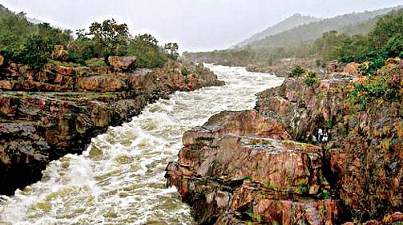 The state government is planning a 6,000-crore hydro-electric project at Mekedatu