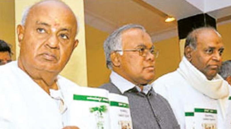 Former PM Deve Gowda and former minister PGR Sindhia in a file photo.