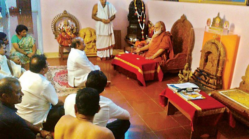 Minister Roshan Baig visited the famous temple in Sringeri and met the pontiff as designated district in-charge minister. (Photo: DC)