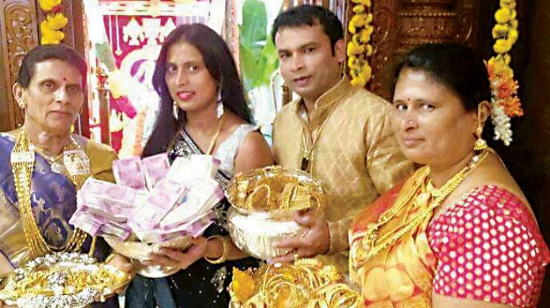 Surya Narayan aka Soori, who is a contractor with Bengaluru Development Authority (BDA), stacked an altar placed before the goddess, with hundreds of Rs 100, Rs 500 and Rs 2000 notes.