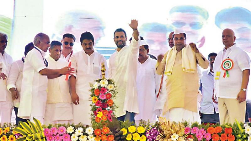 Congress Vice-President Rahul Gandhi, CM Siddaramaiah, AICC General Secretary in-charge of Karnataka K.C Venugopal and other Congress leaders at the partys Samanatha Samavesha in Raichur on Saturday. (Photo: DC)