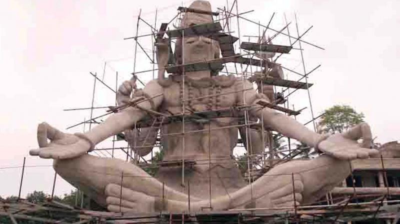 44-feet tall Kailasanathan, the largest single sculpture in the state.