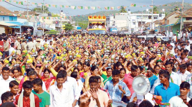 BJP state president B.S. Yeddyurappa during the Parivarthana Yatra in Hassan on Monday. (Photo: DC)