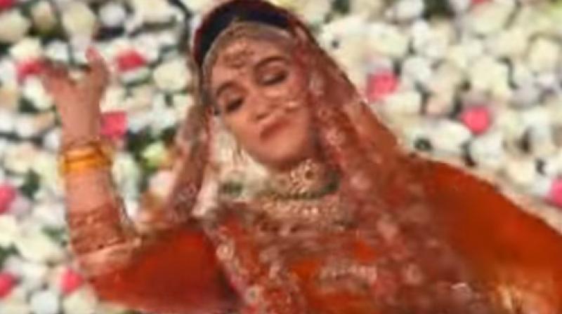 A video of Aparna Yadav dancing to the Ghoomar song from the widely controversial film Padmavati has gone viral.