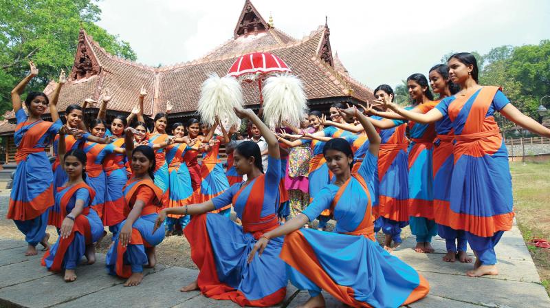 Students of Kerala Kalamandalam practicing for their dance performance at the opening of the School Youth Festival. (Photo: ANUP K VENU)