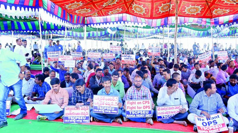 State government employees take part in the Ayutha Dharma Deeksha in Chief Minister K. Chandrasekhar Raos home constituency, Gajwel, demanding abolition of the contributory pension scheme (CPS).