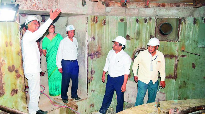 Governor E.S.L. Narasimhan inspects the Kaleswaram project works at Laxmipur village in Ramadugu mandal in Karimnagar district on Saturday. He was accompanied by his wife Vimala Narasimhan, minister Harish Rao and officials. (Photo: DC)