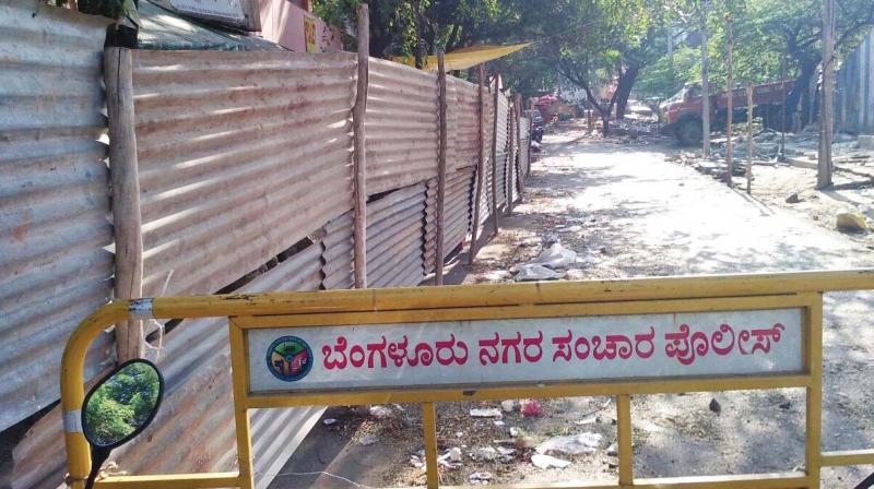 Several vendors, operating on the service road in Vijaynagar, were recently told to vacate. (Photo: DC)
