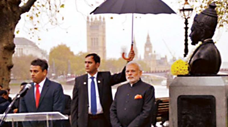 Prime Minister Modi at Basaveshwara statue installation in London in 2015.