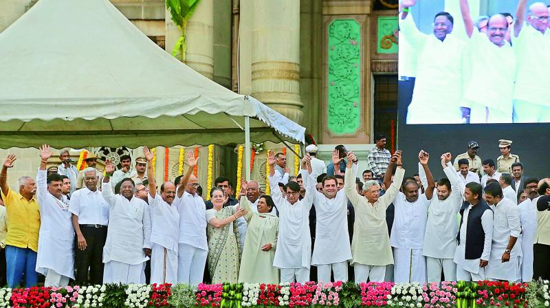 Leaders of various Opposition parties during the swearing-in ceremony of JD(S) leader H. D. Kumaraswamy and Congress G. Parameshwara as Chief Minister and deputy Chief Minister of Karnataka on Wednesday. (Photo: AP)