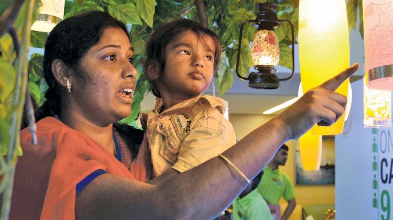 Shanthalkshmi, who donated her husbands organs, with her son Lidish.