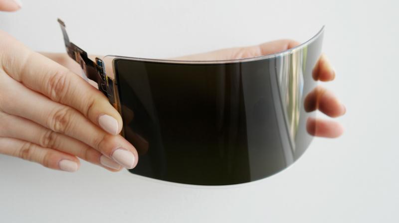 The bendy smartphone dream gets a step closer to reality. (Photo: Samsung)
