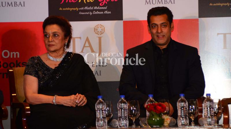 Asha Parekh with Salman Khan at her book launch The Hit Girl.