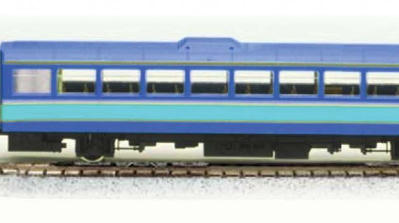 While the conventional ICF coaches have screw coupling, the safer CBC coupling is used for Linke Hoffman Busch (LHB) coaches.