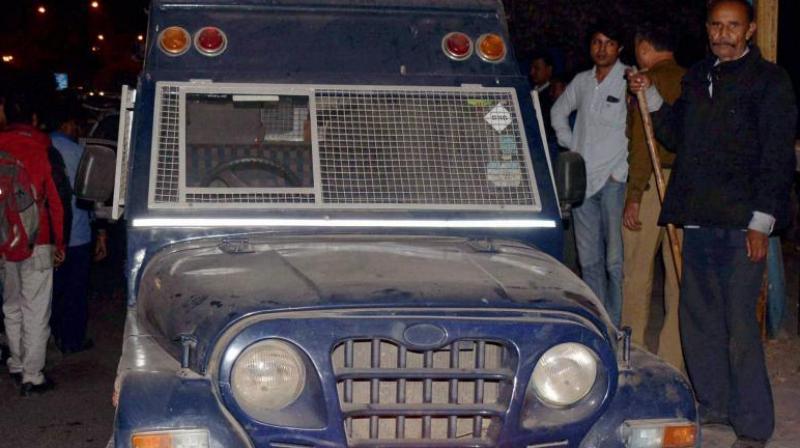 The incident occurred at 2.25 pm when the driver of the cash van had taken out the bags containing Rs 5 lakh. (Photo: Representational Image)