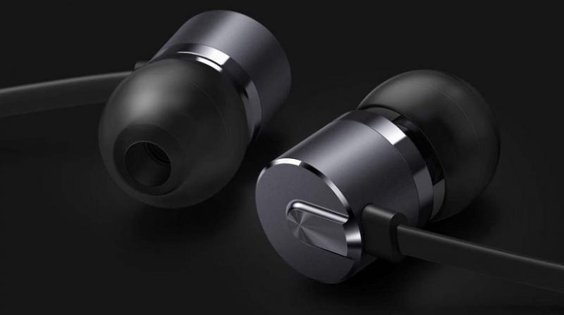 The report suggests that the new Bullet headphones are based on Bluetooth v4.1 and include a Qualcomm chip.