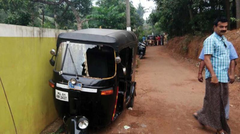 An auturickshaw that was attacked and damaged by DYFI activists at Neeramankuzhy on Tuesday (Photo: DC)