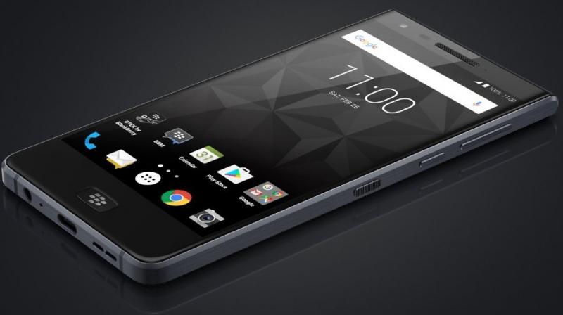 The BlackBerry Motion is another all-touchscreen handset from the company. As per the partnership, Chinese firm TCL will design and manufacture the device.