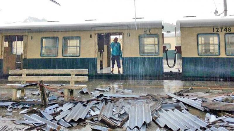 The roof of the Madras Beach Station collapsed due to the strong winds on Monday. (Photo: DC)