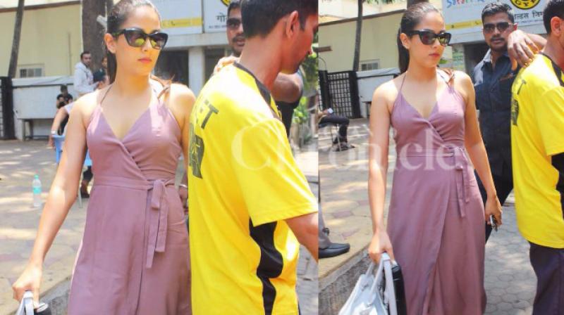 Mira Rajput spotted in a posh locality in Mumbai (Pic courtesy: Viral Bhayani)
