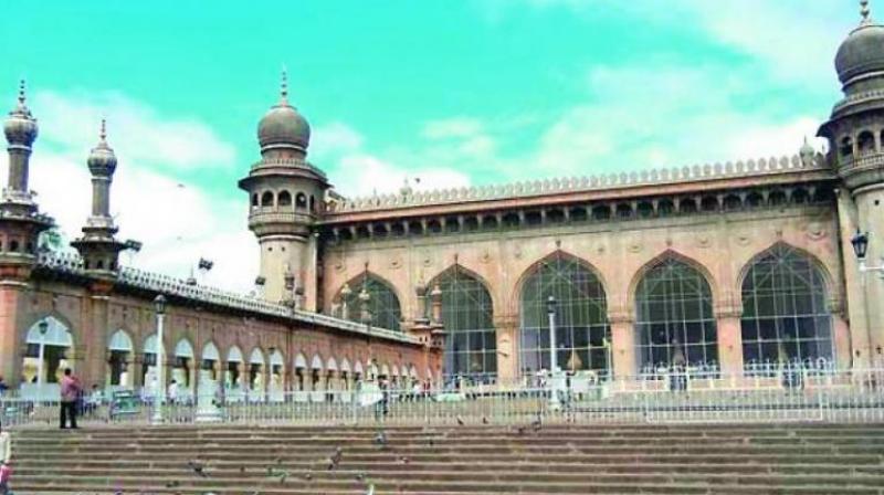 Makkah Masjid and Shahi Masjid imams earn meagre wages