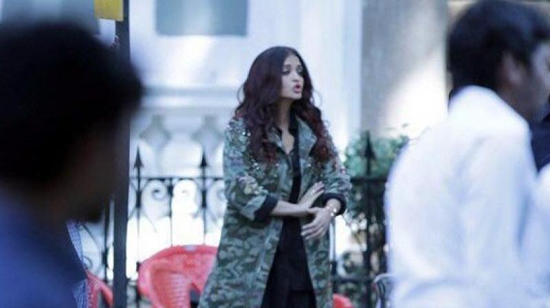 The leaked picture of Aishwarya Rai Bachchan on the sets of upcoming movie, Fanney Khan.