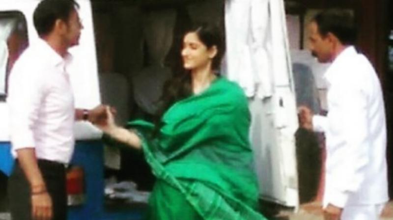 Ajay and Ileana in a screenshot from the leaked video from Raid sets.