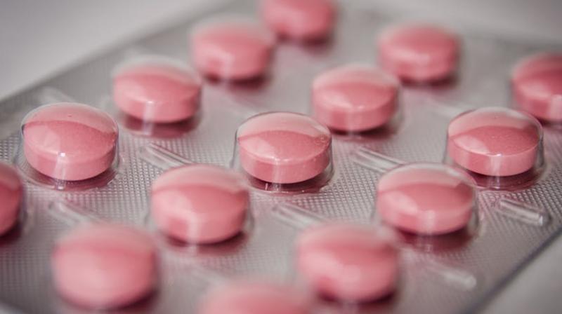 Researchers claim women who take birth control pills reduce risk of arthritis. (Photo: Pexels)
