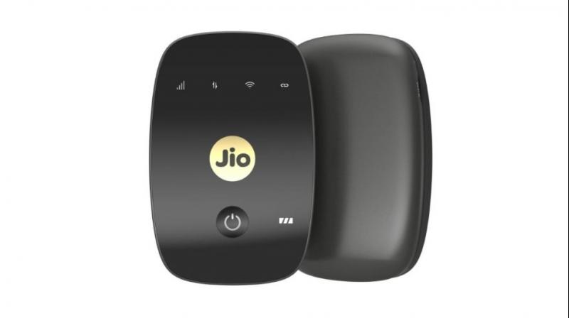 The JioFi device, which originally comes with a price tag of Rs 999, can be grabbed at no cost under the new scheme.