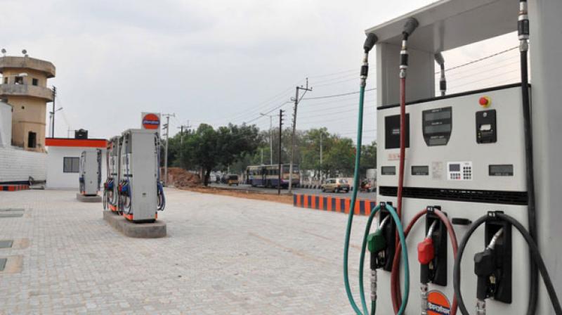 According to CIPD joint secretary Rajiv Amaram, all the 54,000 petrol pumps across the country will observe one-day strike on November 15.
