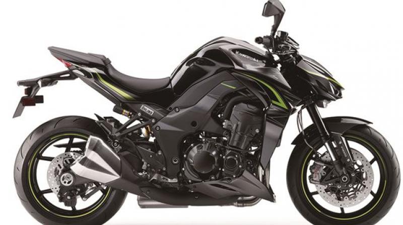 The Kawasaki Z1000 R will be offer in special Metallic Spark Black and Metallic Graphite Grey colour schemes.