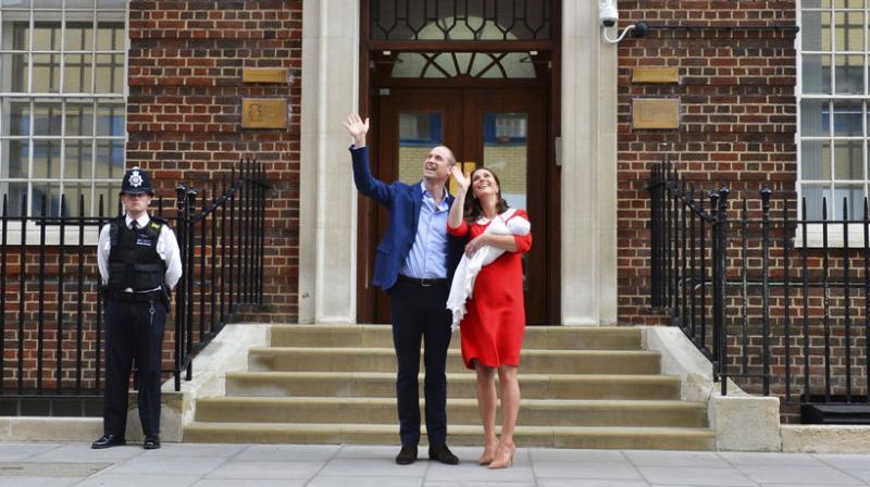 Kensington Palace, announced that the Duke and Duchess of Cambridge welcomed a baby boy at 11:01 on the morning of April 23. (Photo: AP)