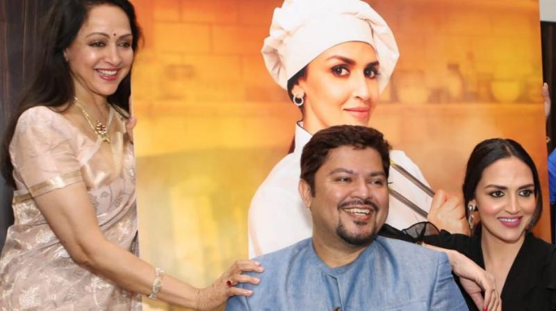 Hema Malini unveils first look of Eshas Cakewalk directed by Ram Kamal Mukherjee