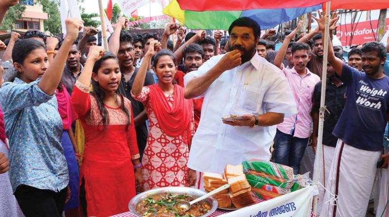 CPM Kottayam district secretary V. N. Vasavan inaugurates beef fest organised by SFI against the Centres notification banning cattle sale for slaughter at Old Police Station Ground in Kottayam on Saturday. (Photo:  DC)