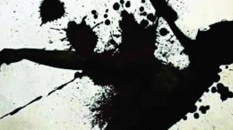 Angered over continuous nuisance, the five men plotted to do away with Sathyagiri, and on Monday night they attacked him with knives, and murdered him at Poonamallee. (Representional Image)