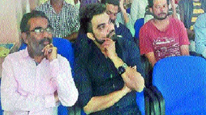 TV anchor Pradeep Machiraju attends a counselling session along with his father. (Photo: DC)